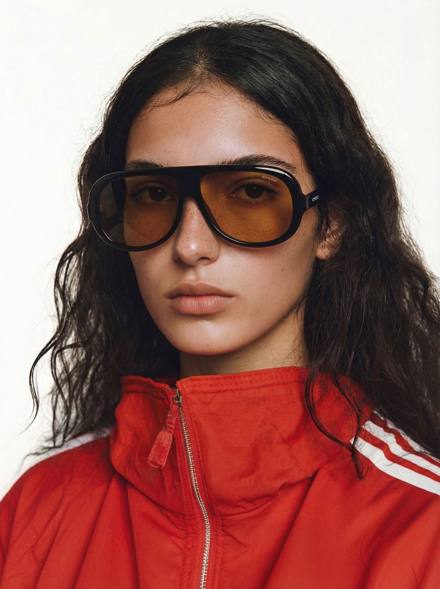 Tate black amber