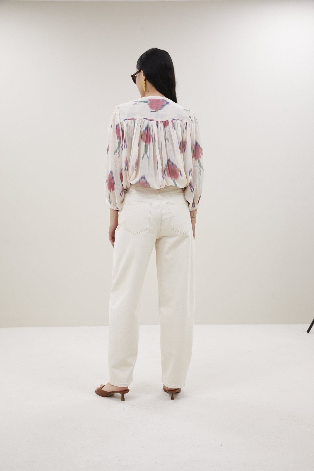 Begum raw jeans