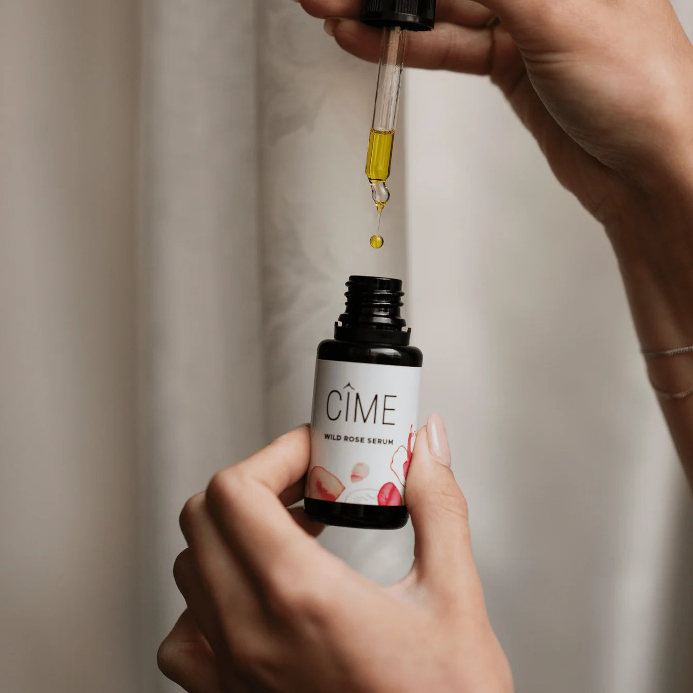 Wilde rozen serum