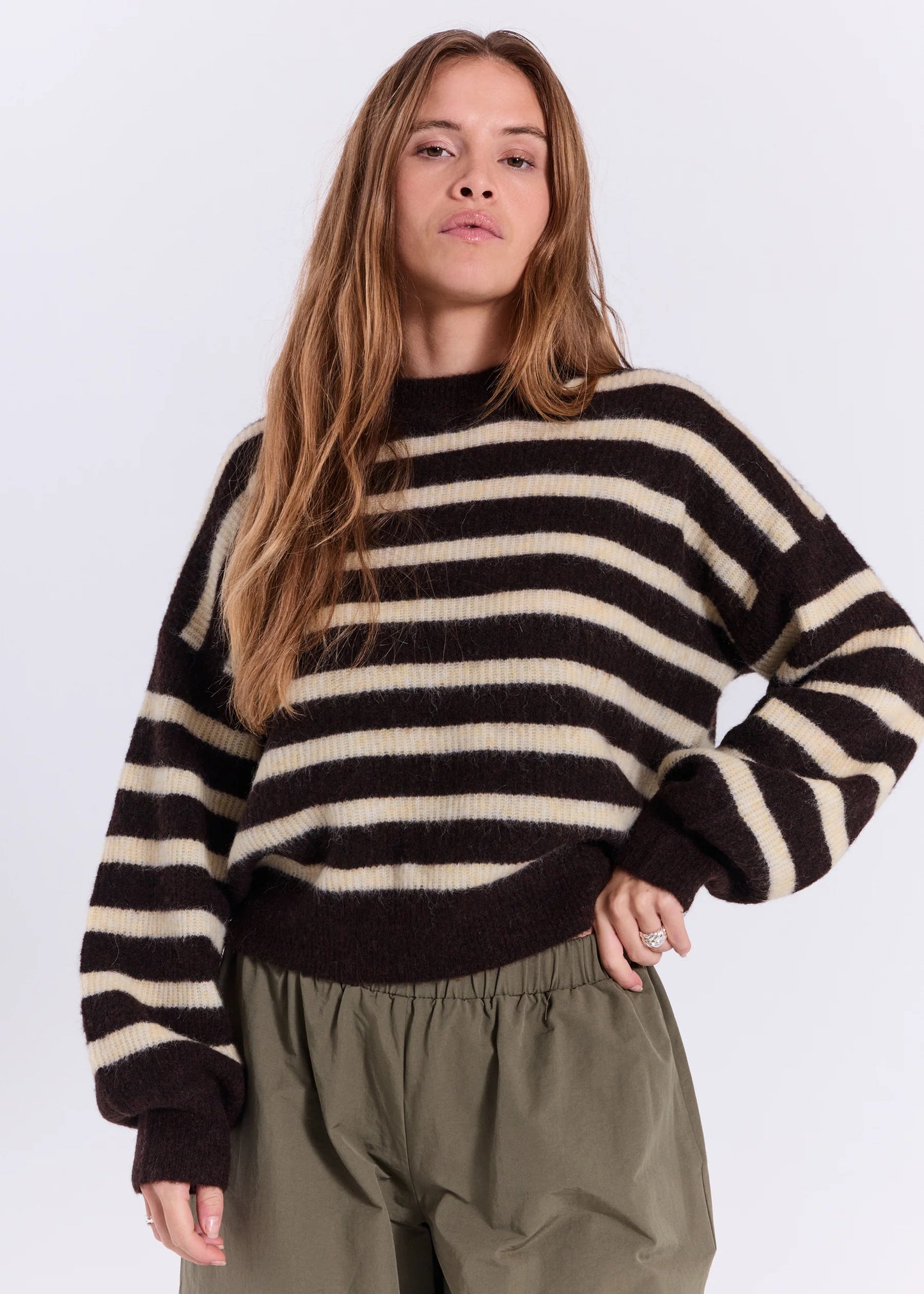 Halli stripe o-neck knit top