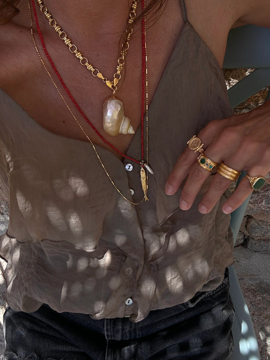 Shelly pendant