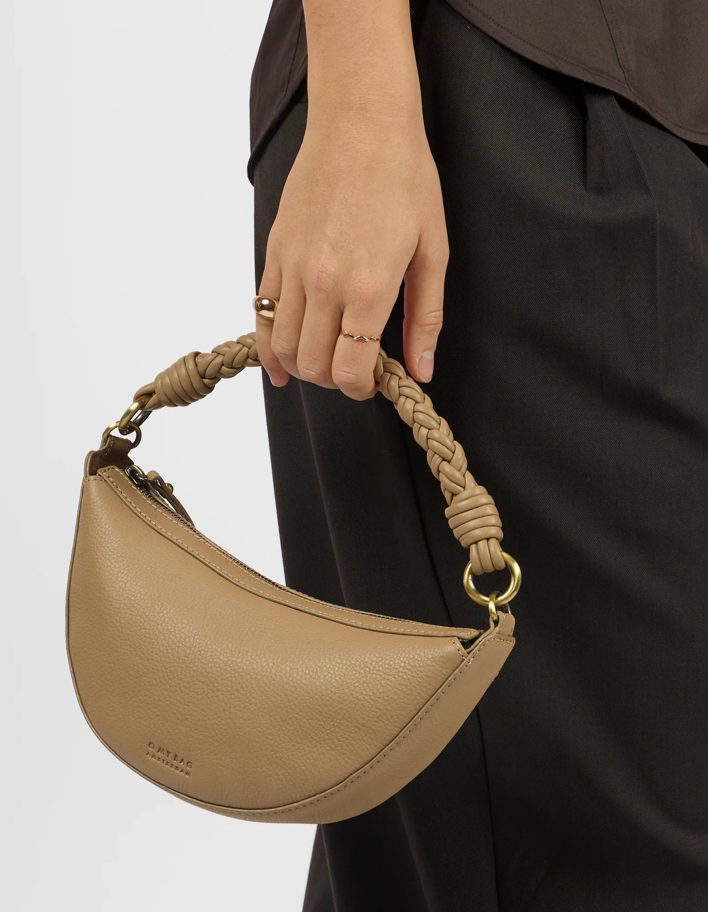 Leo mini - Sand Soft Grain Leer