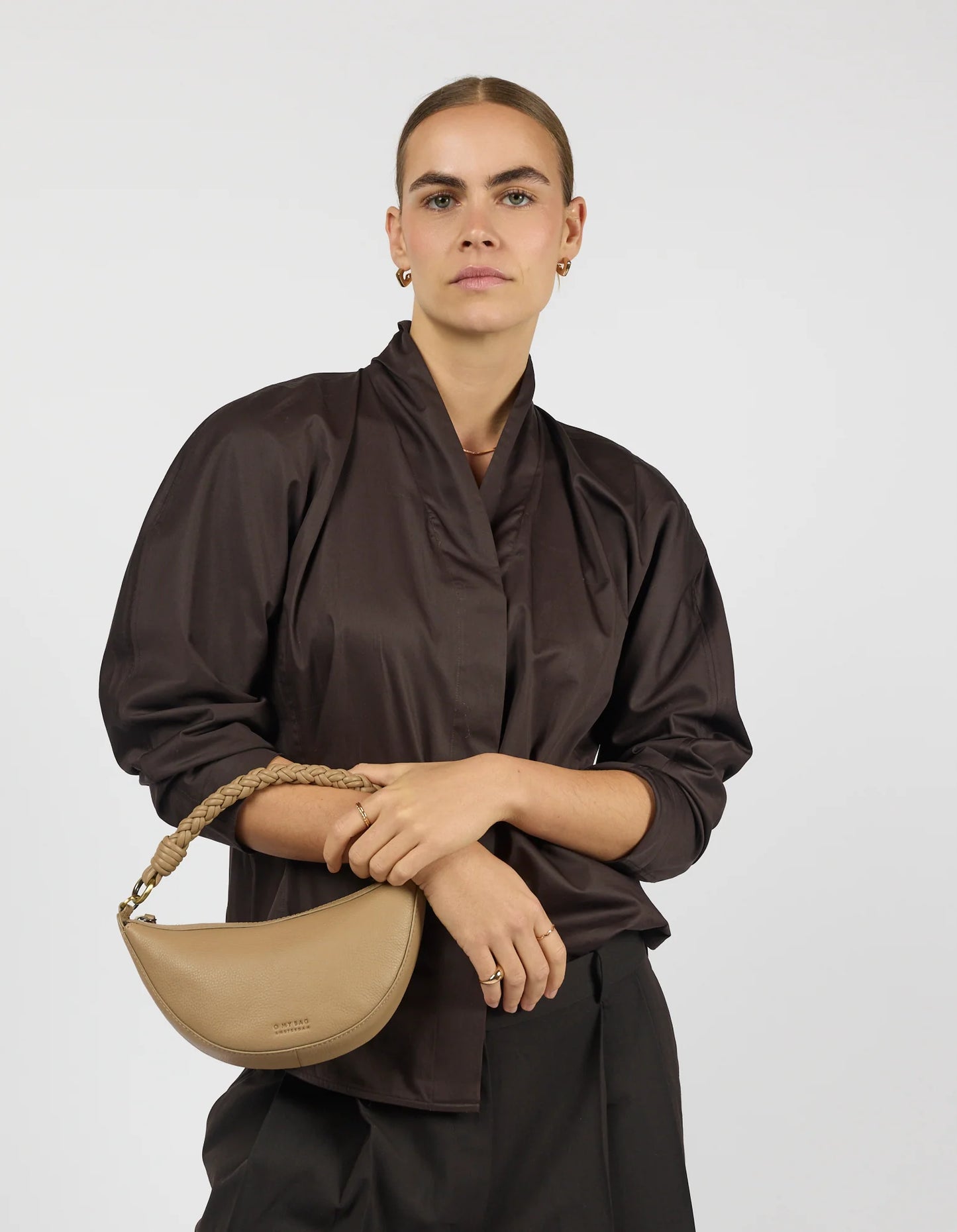 Leo mini - Sand Soft Grain Leer