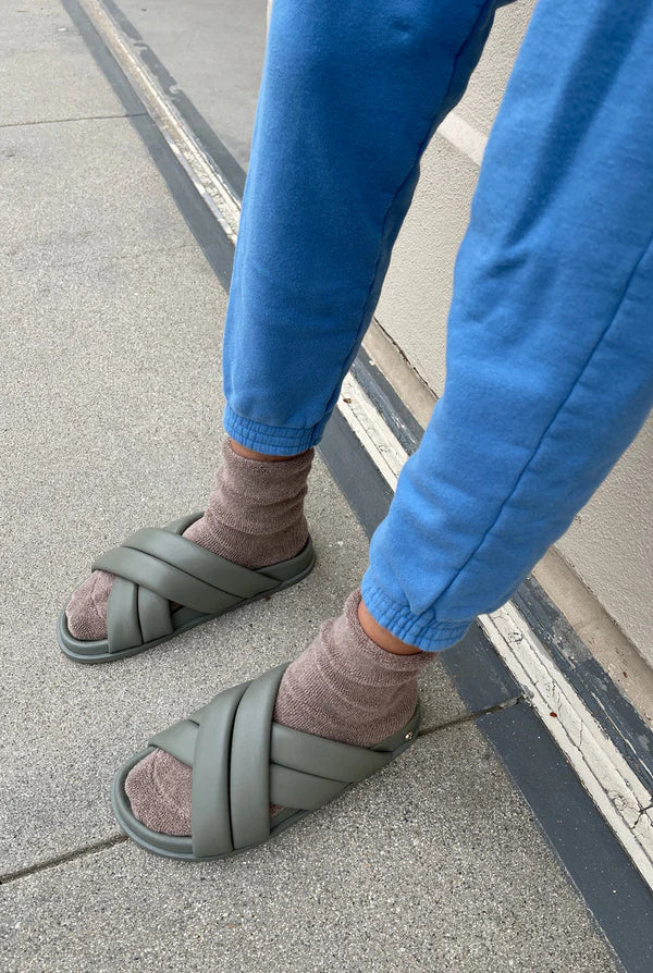 Cloud socks - frappe